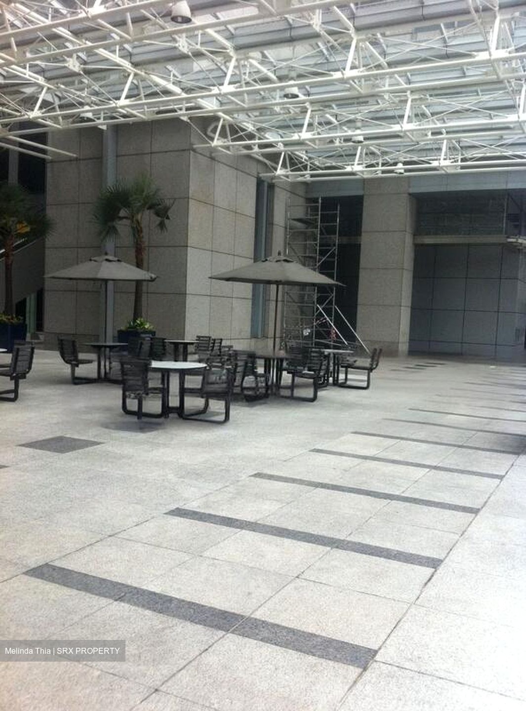UE Square (D9), Office #615075951
